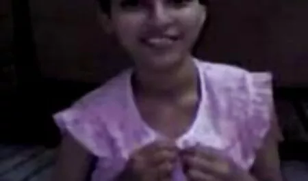 赤いスカーフの血まみれの男は、若い男をクソオフステッチ 鈴木 一徹 と エッチ 動画