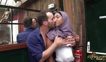 日焼けした男の子Vanya姉妹叫んでロシア女の子Antonina 無料 エロ 動画 一徹