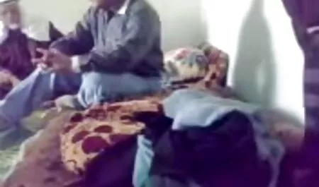 屋根の上のゲストのための売春婦タイ交換 えろ 一徹