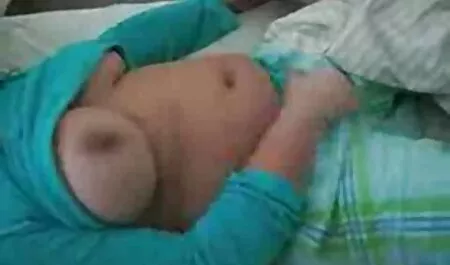 ニッキークソ女の子selling bread early in 一徹 カップル the morning