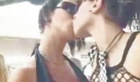 驚きの性別の二人の男性とともに彼女の魅力的なスペインのSusie 鈴木 一徹 子猫