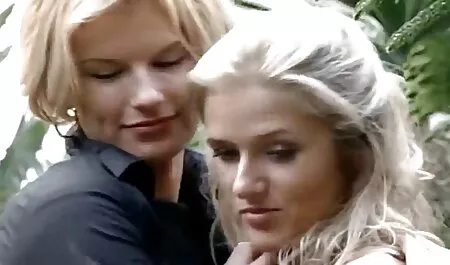 A アダルト 一徹 bitchとともにa大きなお尻へa古い友人のためにa野生のファック