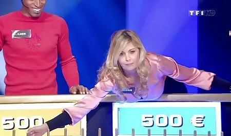 と庭の芝生でセックス、彼女は選んだ 無料 動画 鈴木 一徹