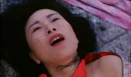 ぽっちゃりtranny手コキ av 鈴木 一徹