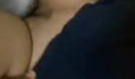 ドイツorgyとともに三男と二人女性の浴室 一徹 女性 向け