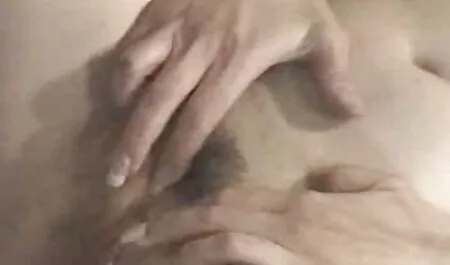 ロシアの十代の経験MashaとKolyaはアパートで軽いセックスを楽しむ 鈴木 一徹 女性 向け