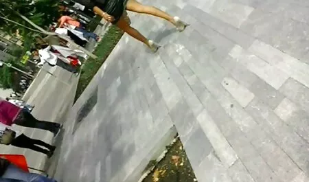 ホステルの家は角質と妹、ガールフレンド、エレナとジョセフィンです 鈴木 一徹 わたし