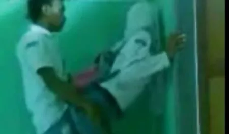 成熟したニーナハートリー取得キャッチと単に男によって再び シュガール 一徹