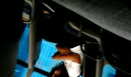 ファンテーブルキッチン性と濡れた女の子Sybil エロ 一徹