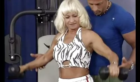 ほとんどのレズビアンは猫を舐め、自分の指で自慰行為をするのが大好きです 鈴木 一徹 くんに